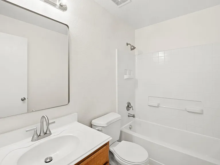 7910 Buffalo View Ln — Photo 12