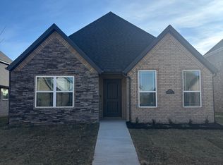 3207 SW Lovely Ln, Bentonville, AR 72713