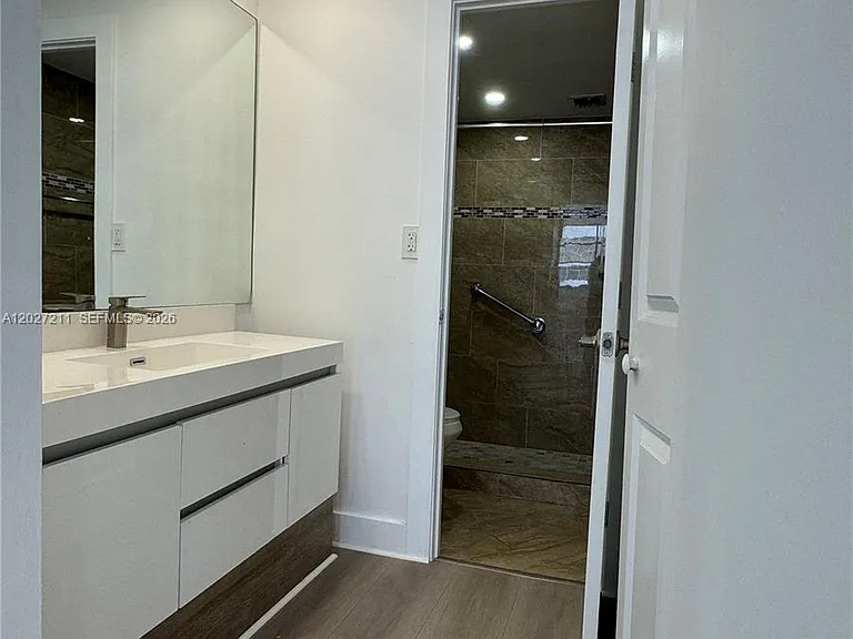 16710 NE 9th Ave #409 — Photo 9