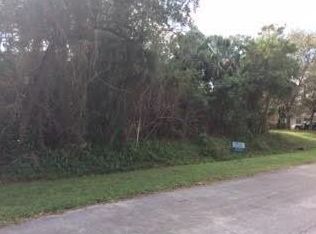 7905 Westmont Dr, Fort Pierce, FL 34951