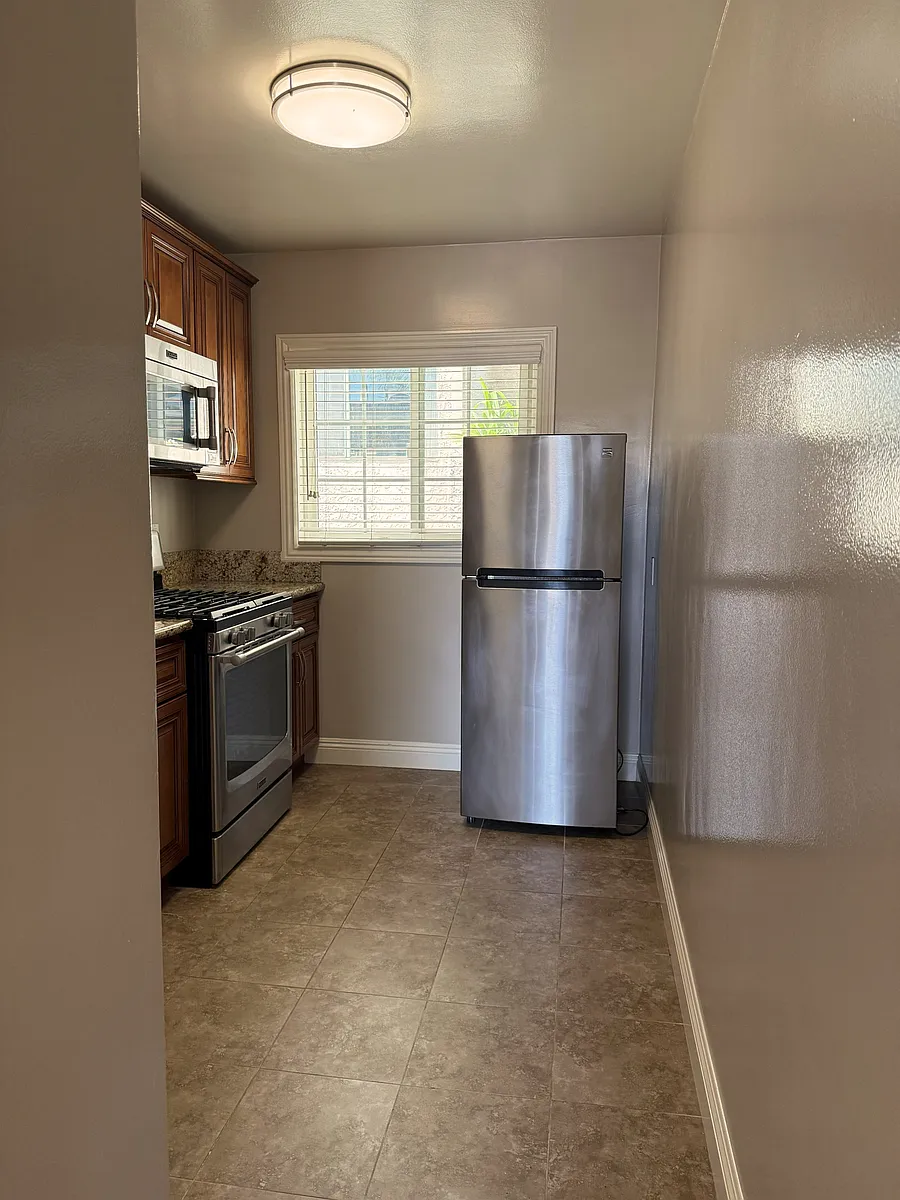 Building Photo - 276 S Sierra Madre Blvd #18