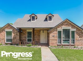 2001 Valley Falls Ave, Mesquite, TX 75181