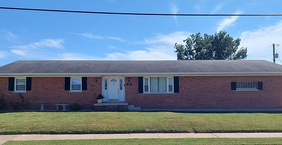 1st image of 407 E Walnut St