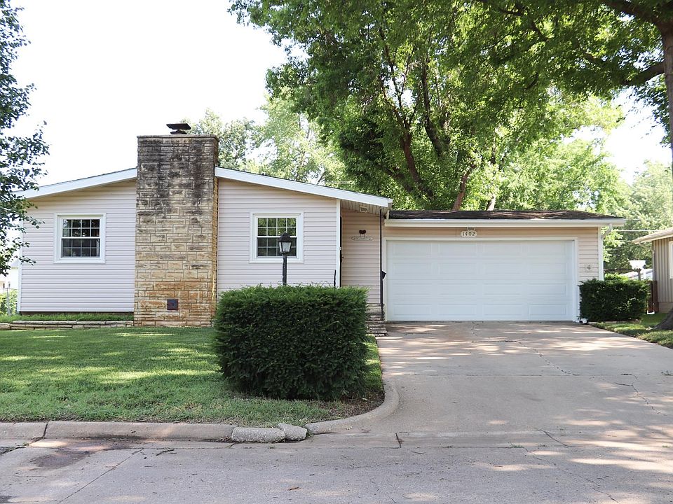 1402 E 13th Ave, Winfield, KS 67156 Zillow