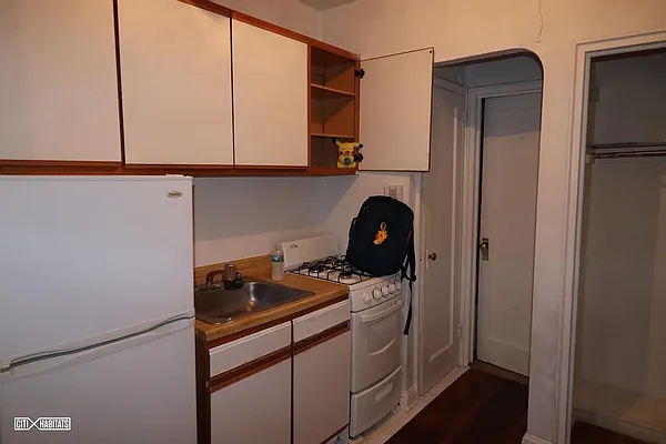 Rented by Citi Habitats | media 8