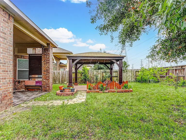 9419 Sparrow Creek Ct — Photo 15