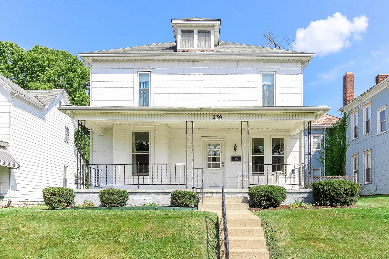 230 S Maple St photo 1