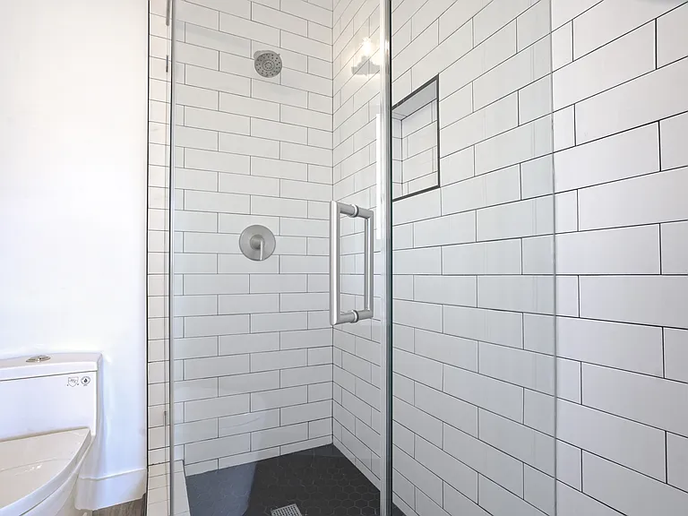 920 Marine St #4 — Photo 9