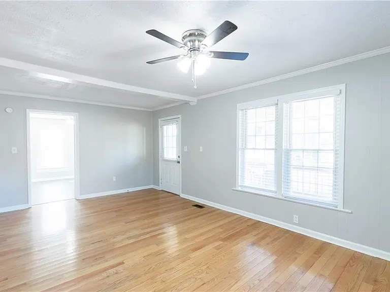 4715 S Lee St — Photo 5