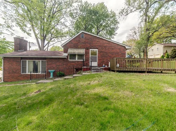 1219 Julia St, Atchison, KS 66002