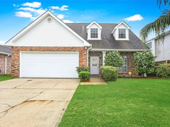 2412 Avenue Mont Martre Dr, Gretna, LA 70056