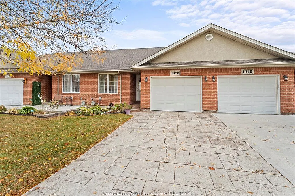 2 bed, 1.5 bath, $2,400 — Photo 2