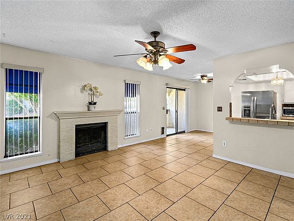 5th image of 4720 Obannon Dr APT B