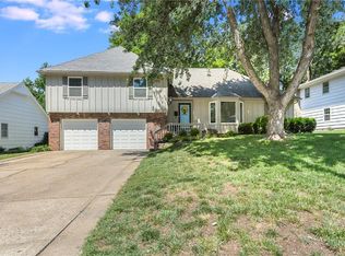 7216 Hadley St, Overland Park, KS 66204