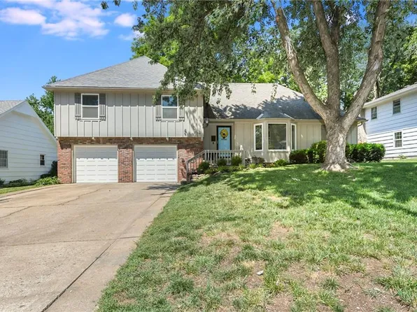 7216 Hadley St, Overland Park, KS 66204