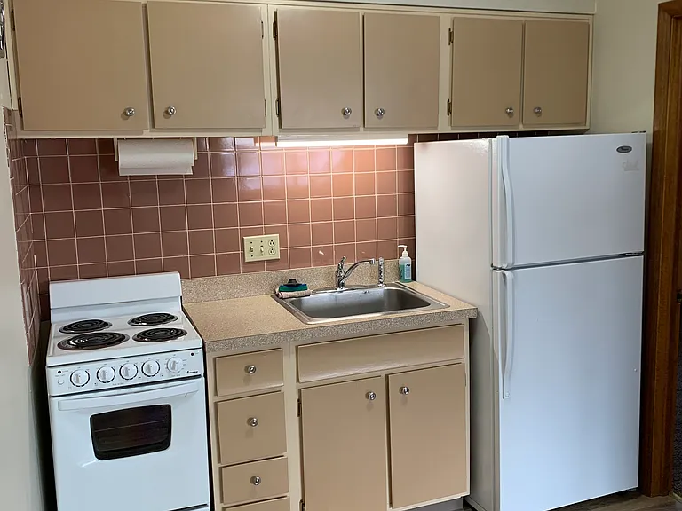 5400 Beacon Hill Rd #D — Photo 6