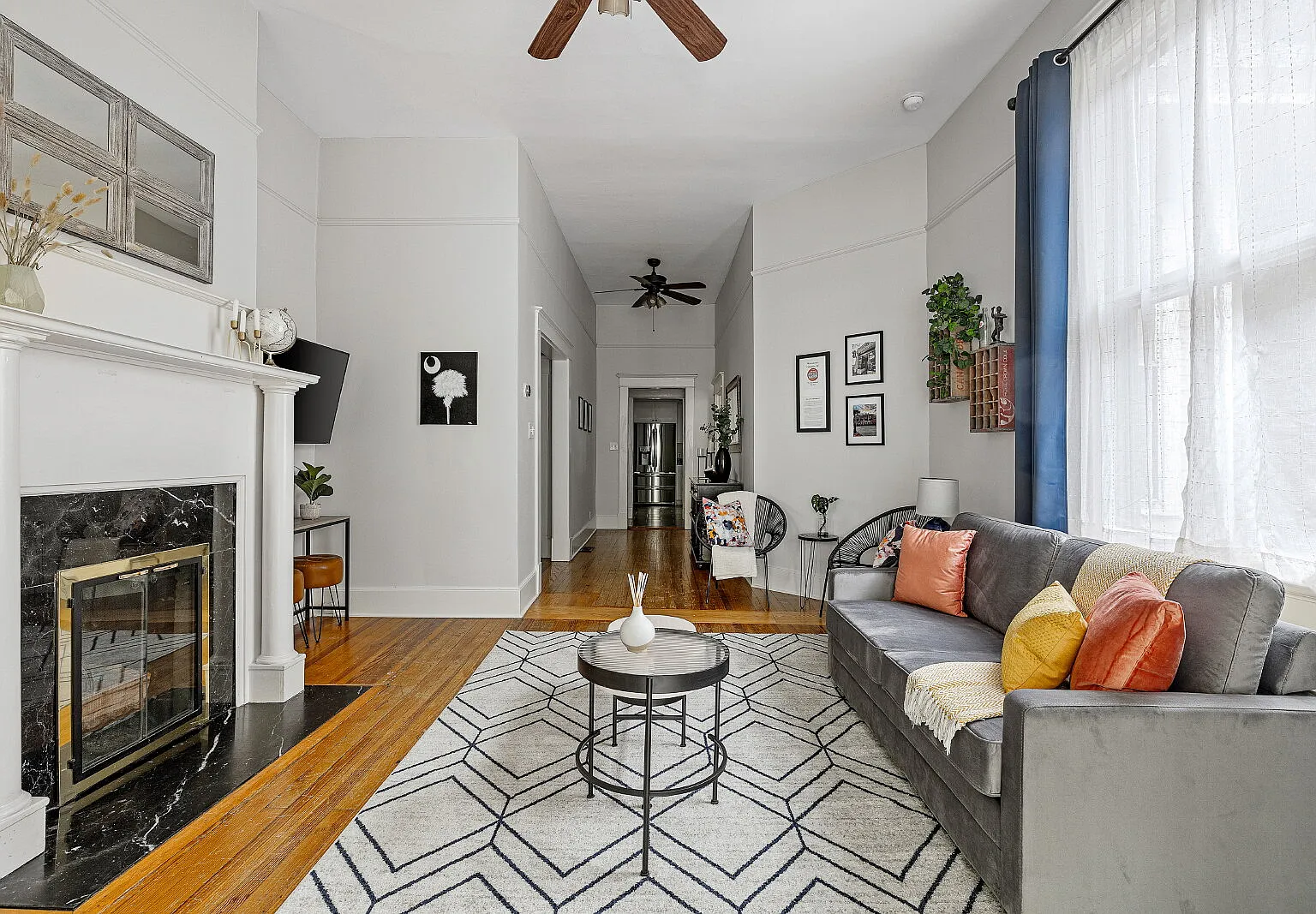 3 bed, 2.0 bath, 1546 sqft, $4,600 — Photo 3
