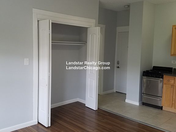 2nd image of 4555 N Malden St APT 309