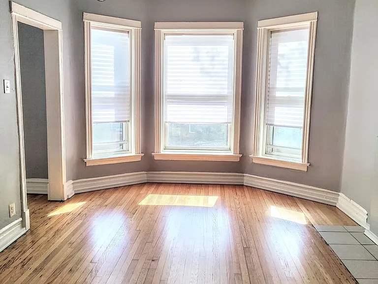 6622 S Saint Lawrence Ave #2 — Photo 2