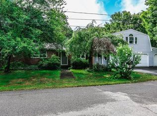 3 Hart Cir, Georgetown, MA 01833