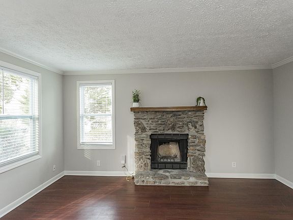 2nd image of 2333 Kimberly Dr