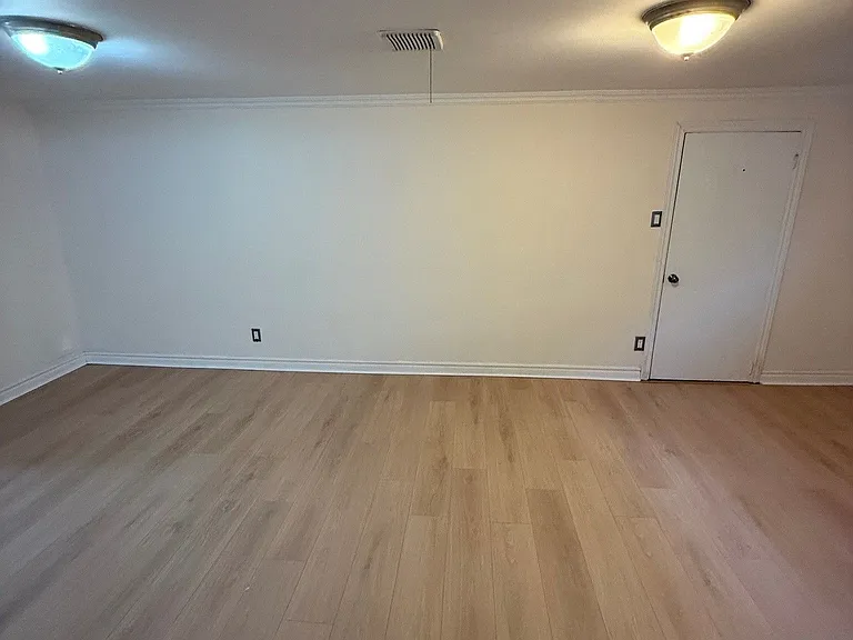 93 Morgan Ave — Photo 3