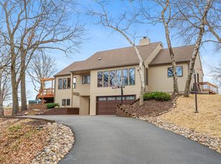 8440 Delaney Ct, Inver Grove Heights, MN 55076