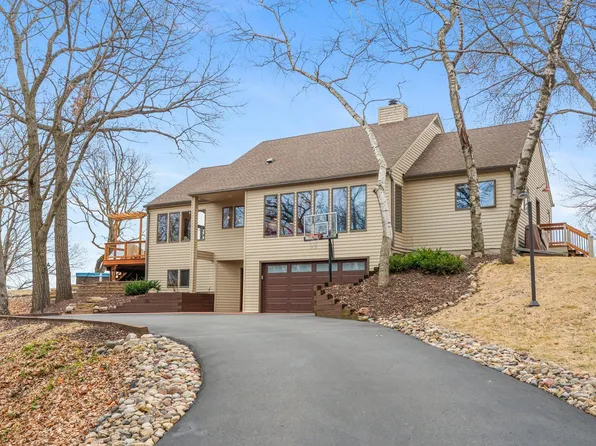 8440 Delaney Ct, Inver Grove Heights, MN 55076