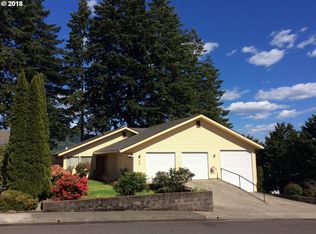 810 Cameo Ct, Brookings, OR