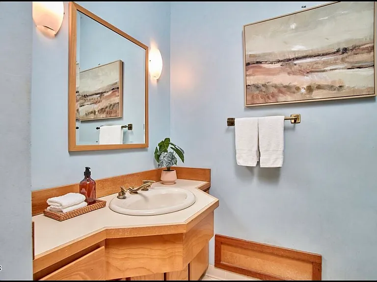 113 Rhododendron Dr — Photo 9