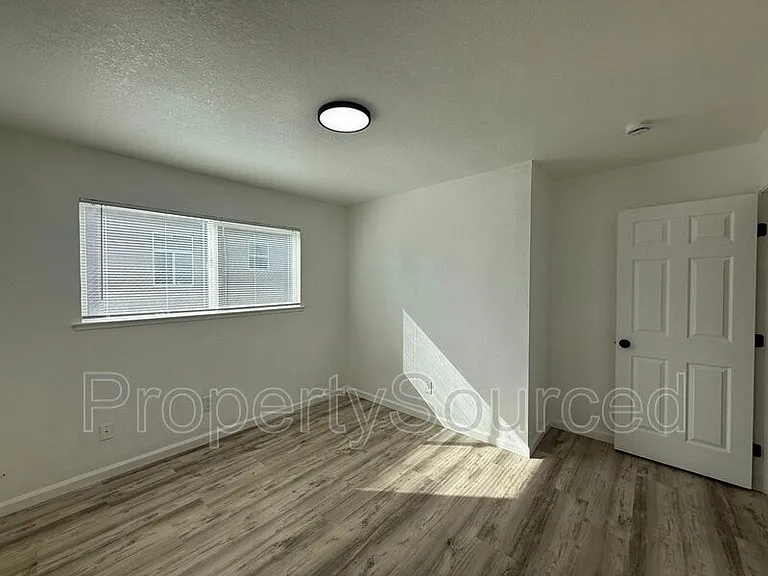 911 H St #2 — Photo 20