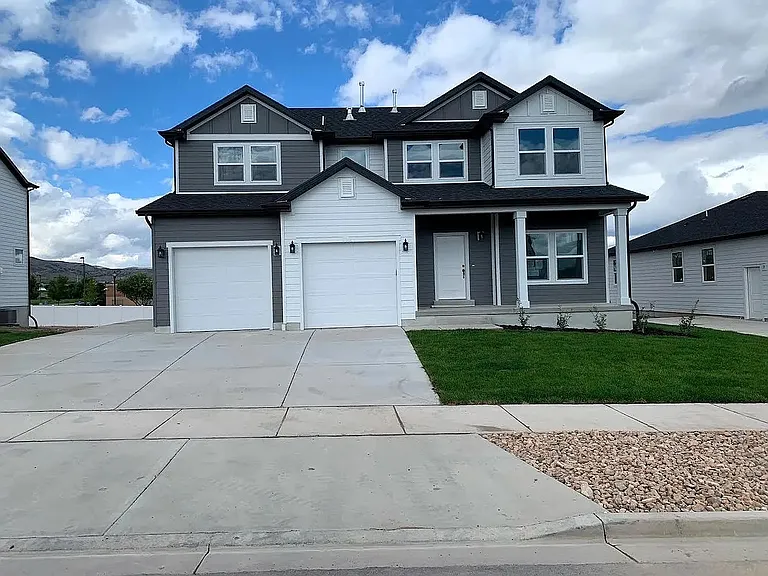 724 W Blue Mountain Dr — Photo 1