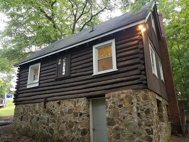 3 bed, 875 sqft, $1,900 — Photo 3