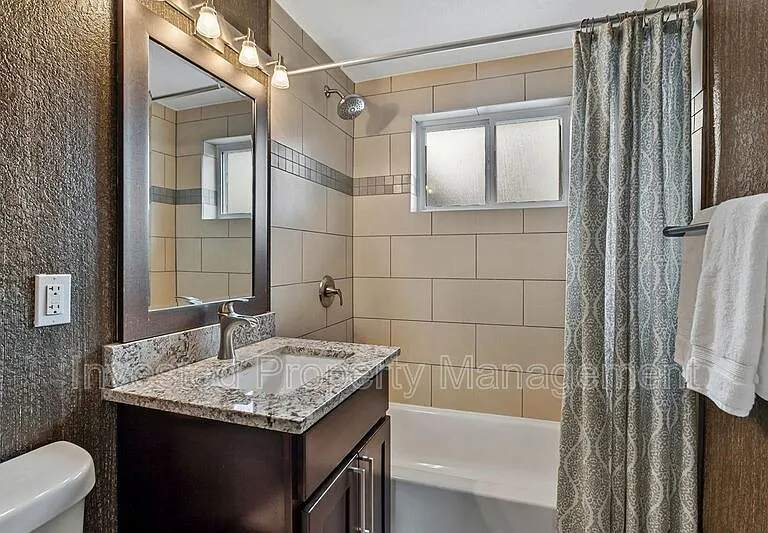 2591 S Raleigh St — Photo 25