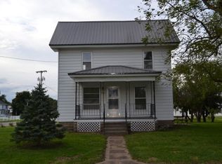 201 E Jones St, Wyoming, IA 52362