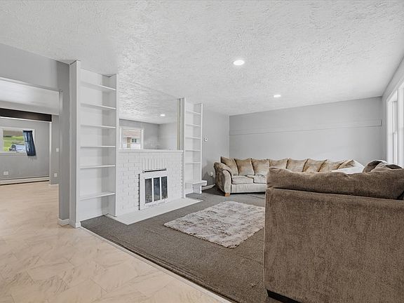 2nd image of 110 Grand Ave