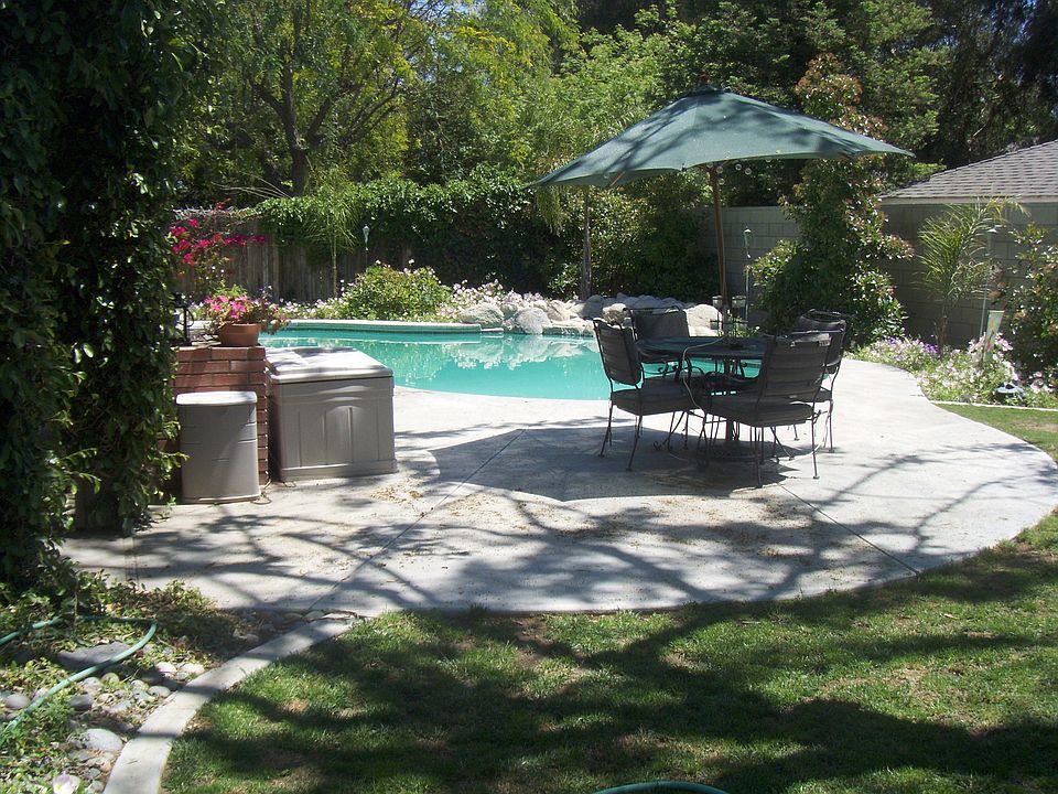 2nd image of 6619 Weldon Ave
