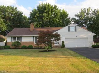 566 Shadylawn Ave, Amherst, OH 44001