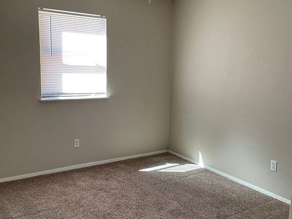 5th image of 2913 Kelso Ave