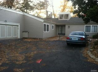 209 Villa Dr, Lake Saint Louis, MO 63367