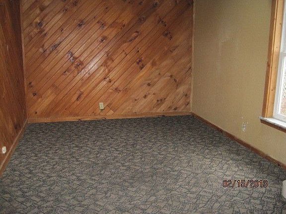 2nd image of 1131 Jackson St