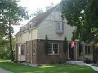 321 Ellendale Pkwy, Crown Point, IN 46307