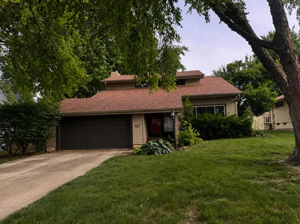 10066 NW 100th Pl, Clive, IA 50325