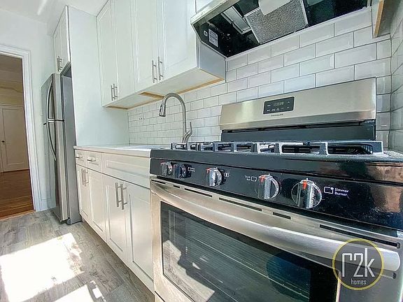 2nd image of 4415 34th Ave APT 3C