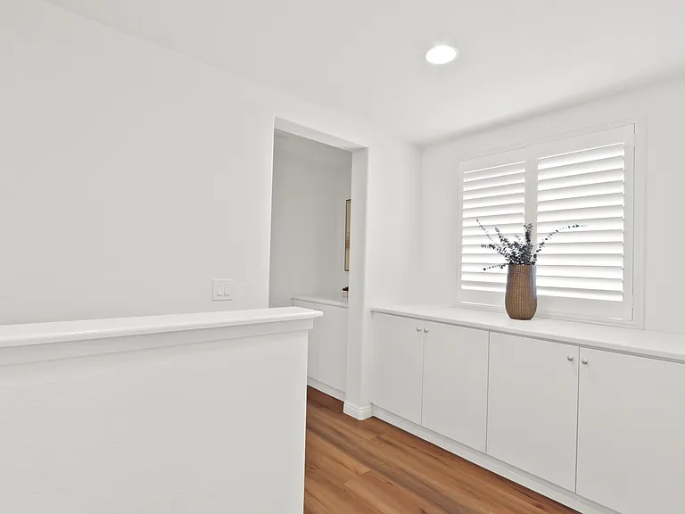 27 Linden Ln #27 — Photo 2