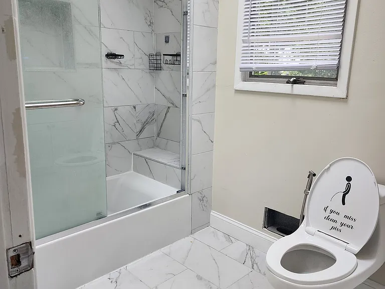 33 Oak St #2 — Photo 8