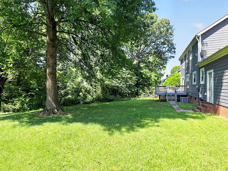 4307 Saxonbury Way — Photo 19