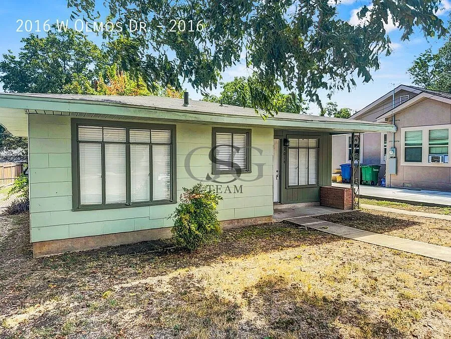 2 beds 1 bath duplex — Photo 3