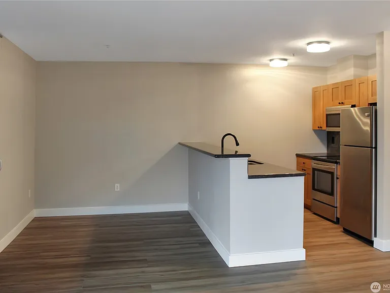 1610 Belmont Ave #609 — Photo 6