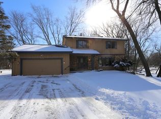 16735 25th Ave N, Plymouth, MN 55447